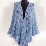 עליונית סרוגה מעוצבת בצבע כחול