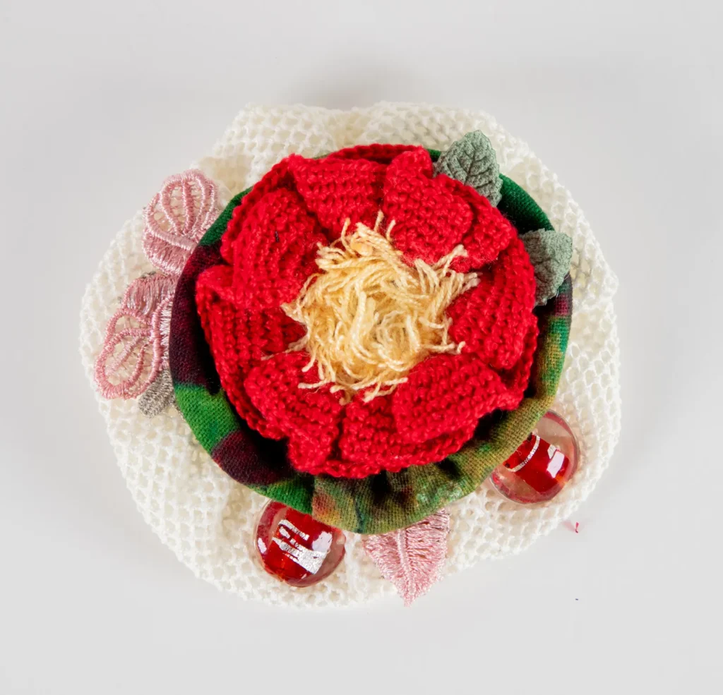 סיכה מעוצבת בסגנון בוהו