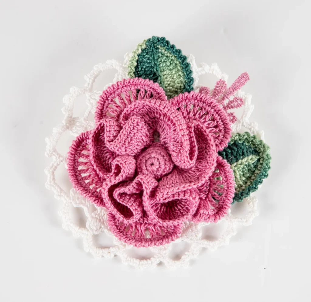 סיכה מעוצבת בסגנון בוהו