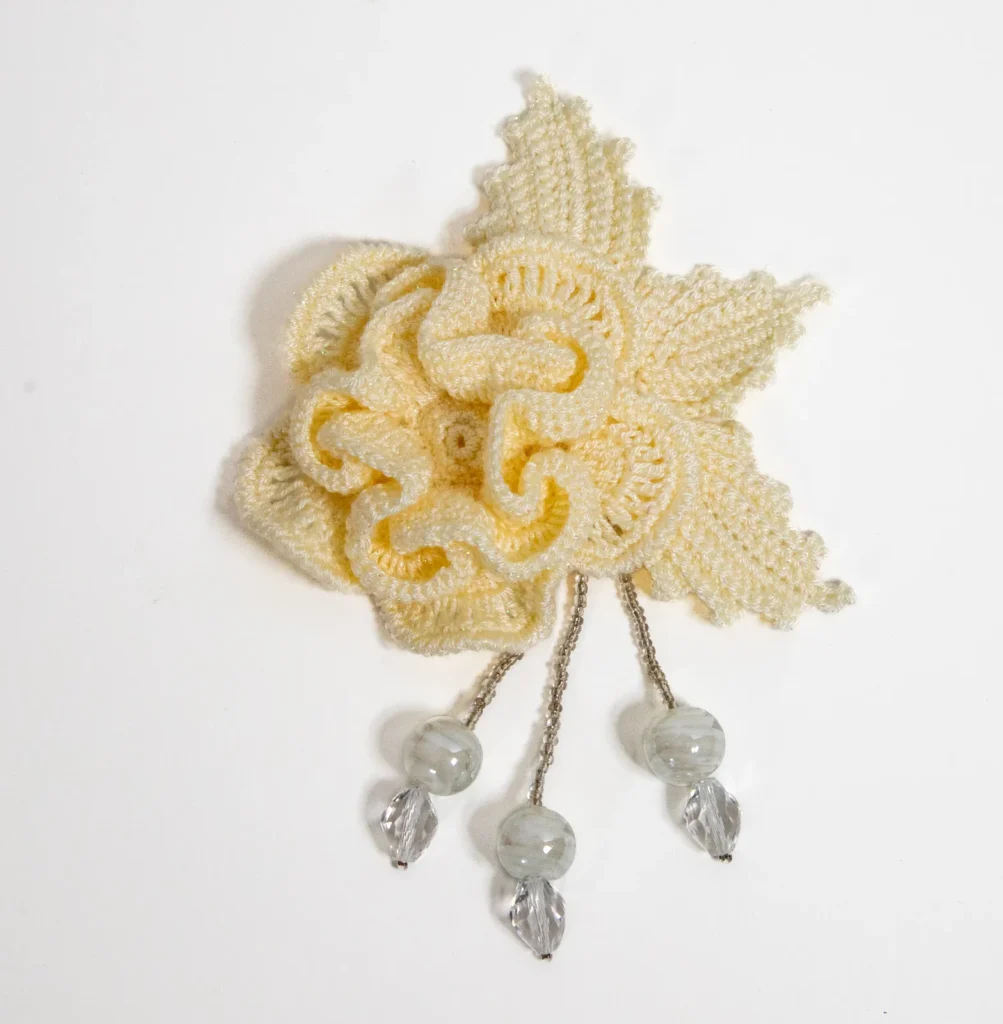 סיכה מעוצבת בסגנון בוהו