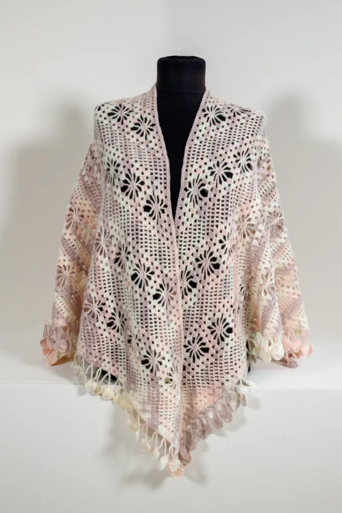 עליונית סרוגה מעוצבת צבעונית