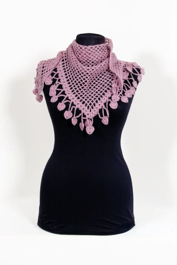 צעיף "בקטוס" מעוצב בצבע סגול