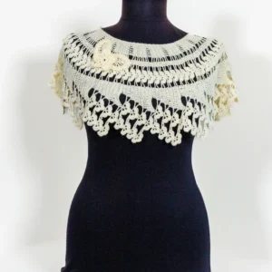 עליונית סרוגה בצבע שמנת